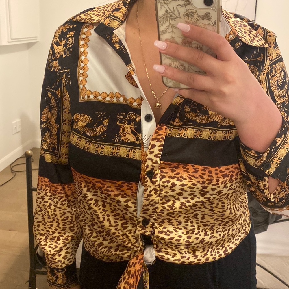Button Leopard